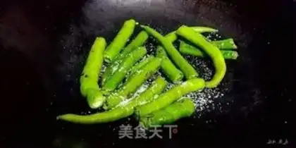 Make Precious eggs step 1