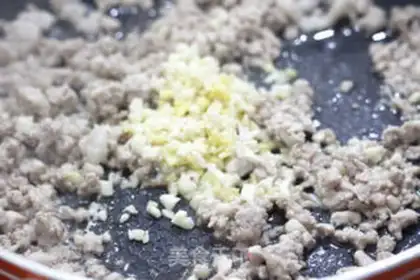 Make Flaming mushroom meat step 4