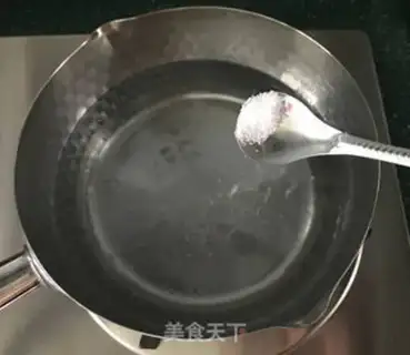 Make Garlic spicy sauce with acne step 3
