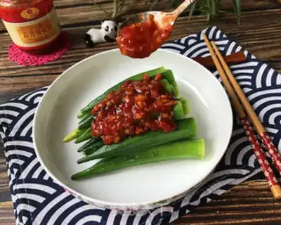 Make Garlic spicy sauce with acne step 7