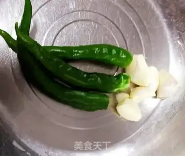 Make Garlic mackerel and cheese step 1