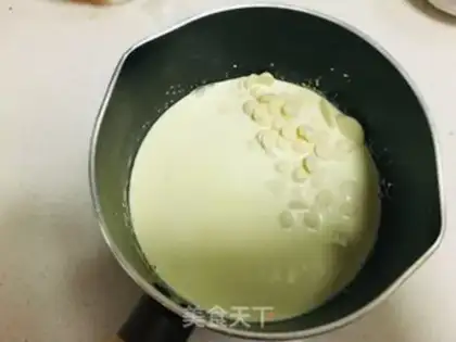 Make Candy cream cupcakes step 1