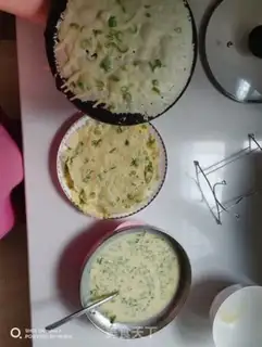 Make Hand grab cake step 2
