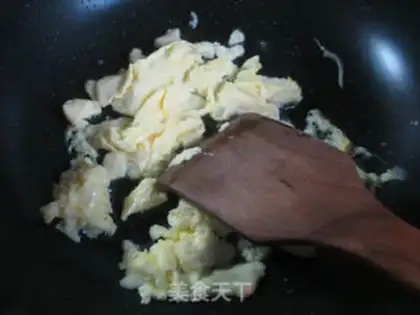 Make Eggs round toad soup step 2