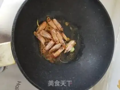 Make Shrimp smelt soup step 3