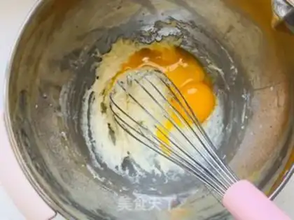 Make Candy cream cupcakes step 5