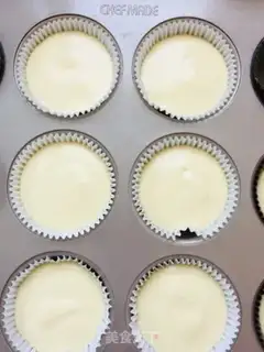 Make Candy cream cupcakes step 9