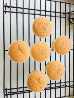 Make Candy cream cupcakes step 11