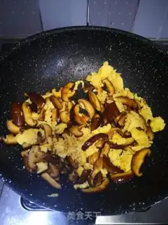 Make Shroom fried eggs step 6