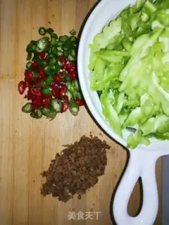 Make Squeeze the grubs step 1