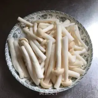 Make Celery, white mushrooms step 0