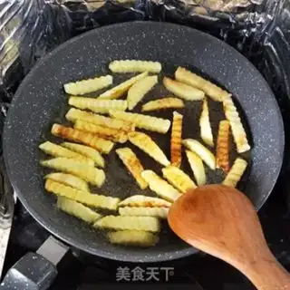 Make Spicy potatoes step 5