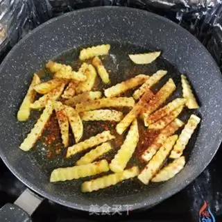 Make Spicy potatoes step 6
