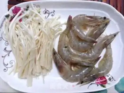 Make Seafood spicy pan step 2