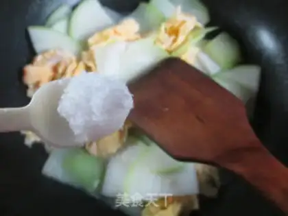 Make A duck egg step 6