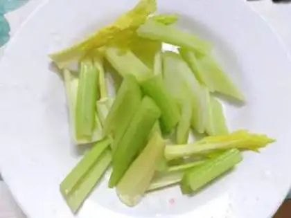 Make Seafood spicy pan step 5