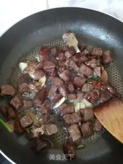 Make Tomato beef stew potatoes step 6