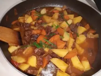 Make Tomato beef stew potatoes step 9