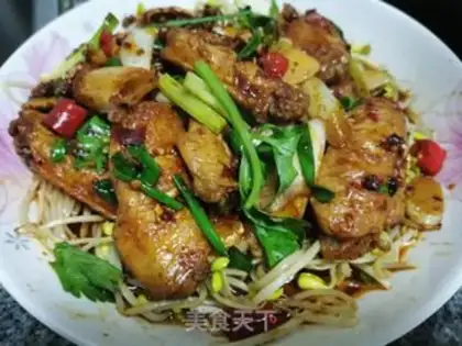 Make Spicy chicken wings and bean sprouts step 3
