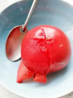 Make Tomato egg noodles step 1