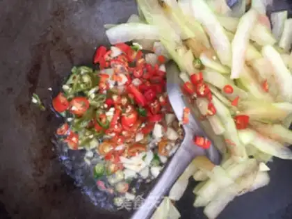 Make Watermelon peeled chili step 1