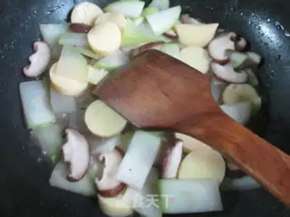 Make Scrambled tofu with mushrooms step 8