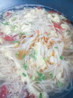 Make Tomato egg noodles step 12