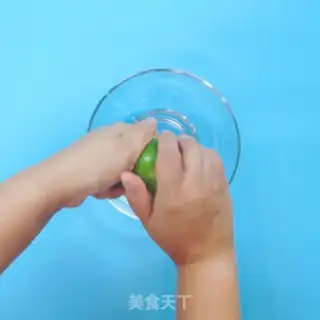 Make Honey lemonade step 1