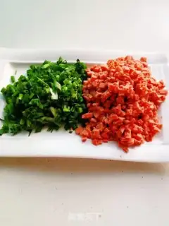 Make Onion ham twisting little bouquets step 3