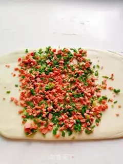 Make Onion ham twisting little bouquets step 8