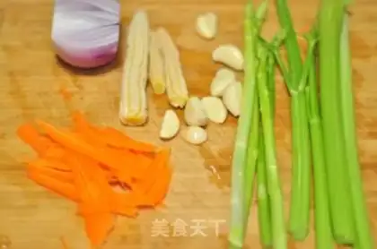 Make Fresh vegetables and pasta step 0