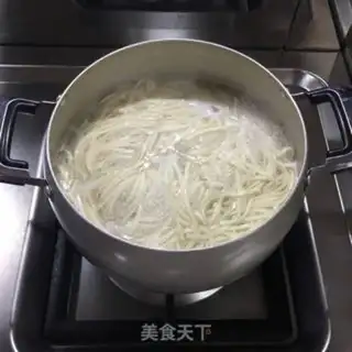 Make Curry noodles step 3