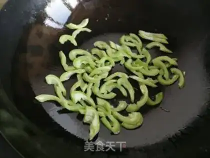 Make Snake beans, duck eggs step 4
