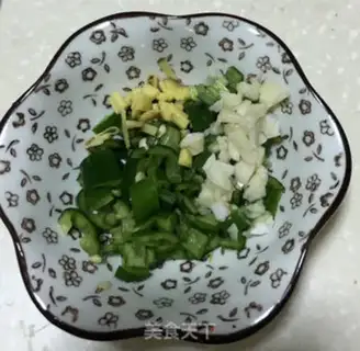 Make A green pepper with purple step 1