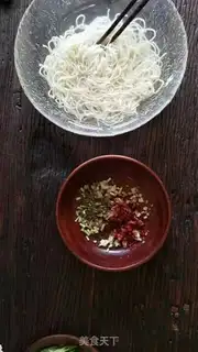 Make Spicy chicken noodle step 4