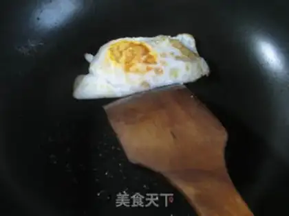 Make Duck egg dumpling soup step 1