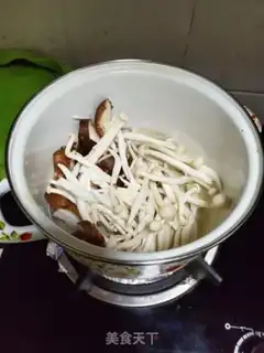 Make Twin mushroom soup step 1