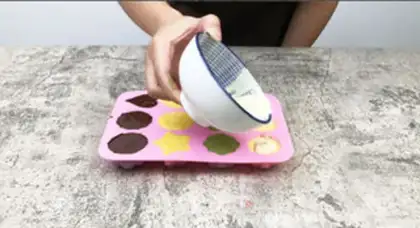 Make Homemade chocolate cracker ice cream step 8