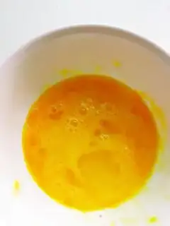 Make Eggs and emptiness step 1
