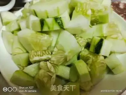 Make The meat and the old cucumber step 0