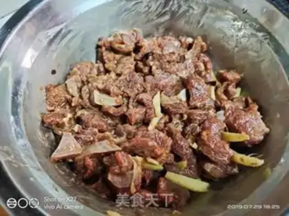 Make Cucumber cucumber beef step 1