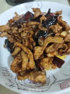 Make Four seasons of bean fried meat step 3