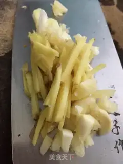 Make Tomato eggs for noodles step 2