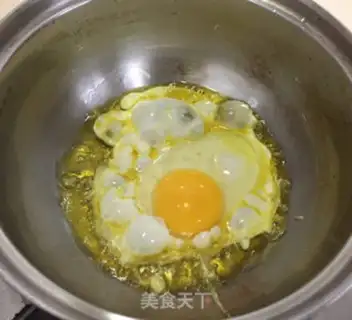 Make Tomato eggs for noodles step 3