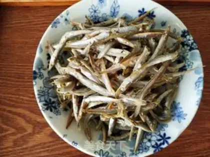 Make Spicy little fish step 0