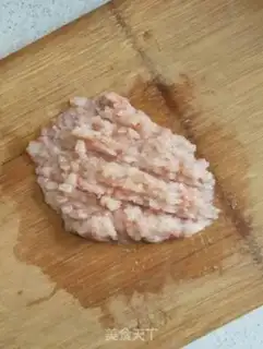 Make cucumber shrimp egg frying step 4