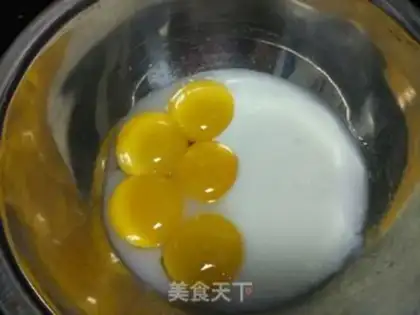 Make Butterfly butter, fruit cake step 2