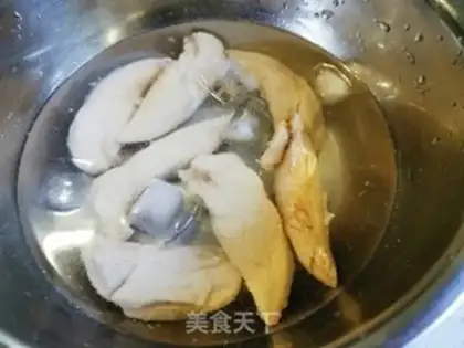 Make Chicken-breathed twig soup step 2