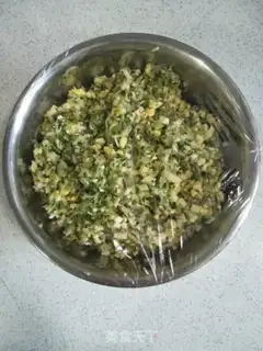 Make cucumber shrimp egg frying step 7