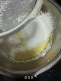 Make Butterfly butter, fruit cake step 4